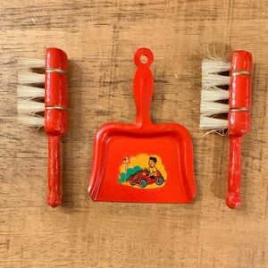 Dustpan Tin Vintage German Dollhouse with brushes Miniature Cleaning